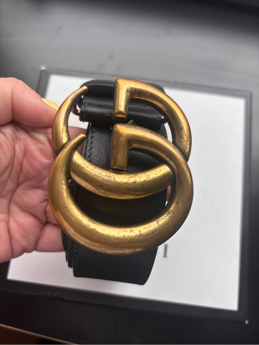 Gucci Black Leather Belt with Antique Gold Double G Buckle - Picture 2 of 5